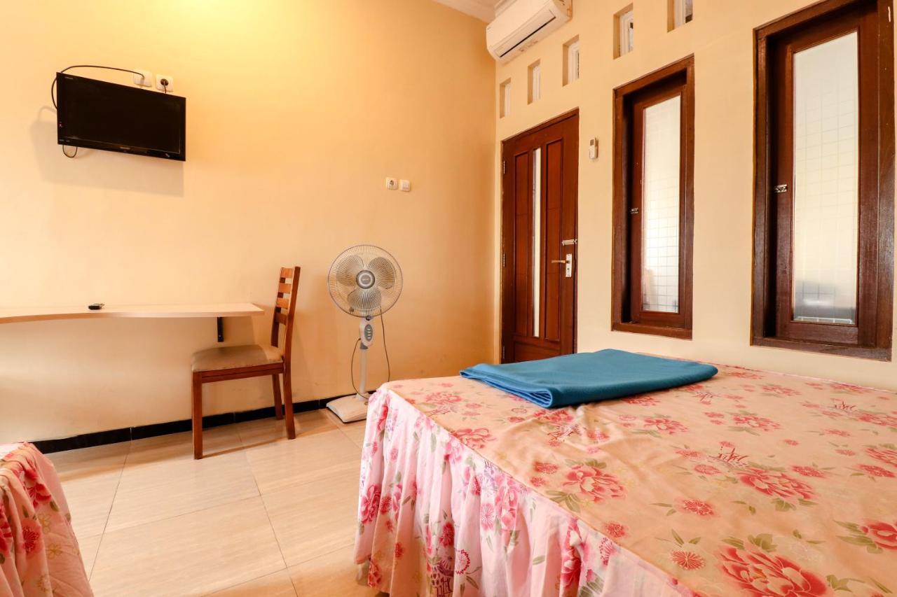 The Joglo Family Hotel Magelang Exterior foto